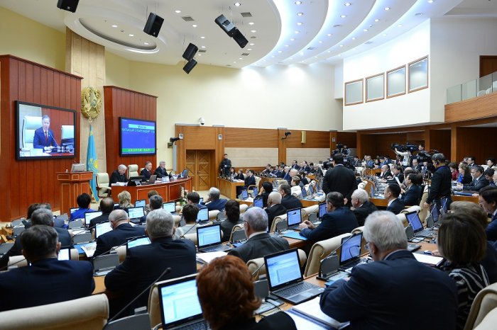 Tarıhı-mádenı muralar máselesin qamtıtyn zań jobasy talqylandy