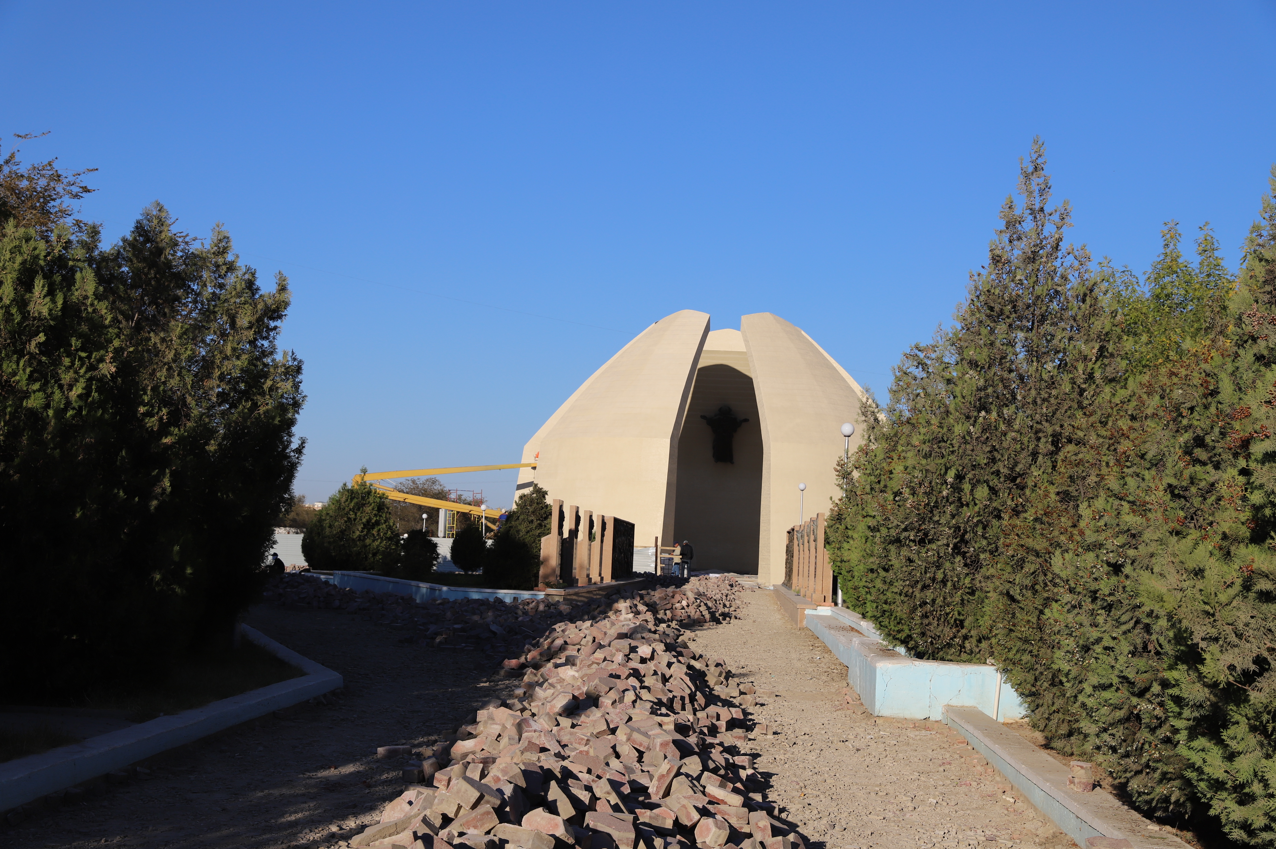 Aqtaýda «Máńgilik alaý» monýmenti jańǵyrtylyp jatyr