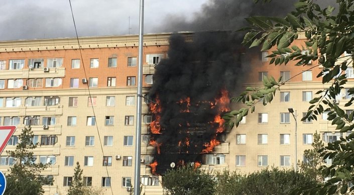 Aqtóbede 9 qabatty úı órtendi