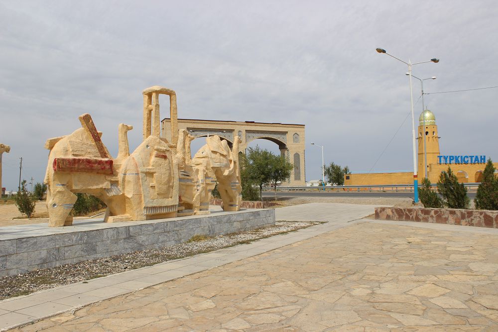 Túrkistan Shyǵystyq úlgide túrlenedi