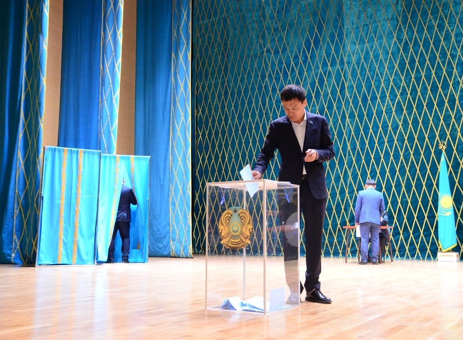 Shymkentte Senat depýtattarynyń saılaýy ótti