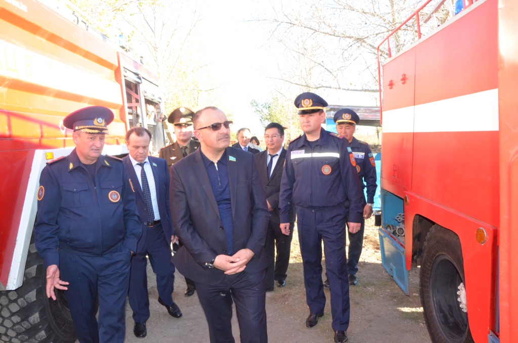 Májilis depýtattary órt sóndirý bólimsheleriniń jumysymen tanysty