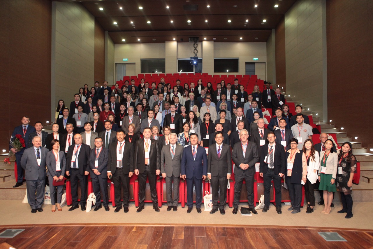  Eýrazııadaǵy memlekettik basqarýdyń zamanaýı úrdisteri talqylandy