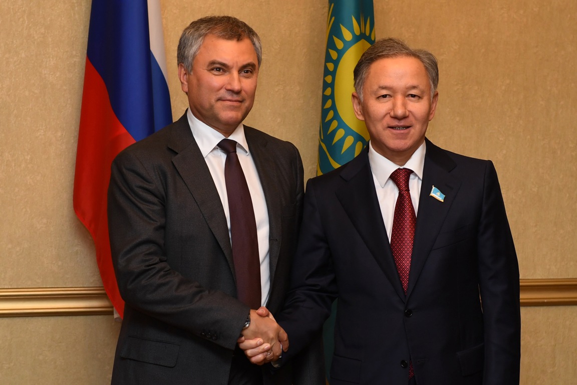 Nurlan Nyǵmatýlın Vıacheslav Volodınmen kelissózder júrgizdi