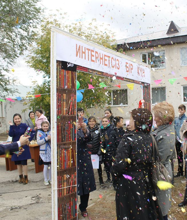 Aqtóbede «Internetsiz bir kún» ak­­sııasy ótti