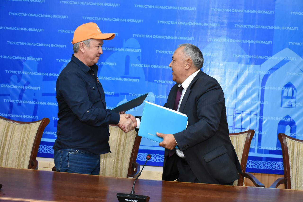 Túrkistan men Almaty arasynda týrıstik poıyz qatynaıdy