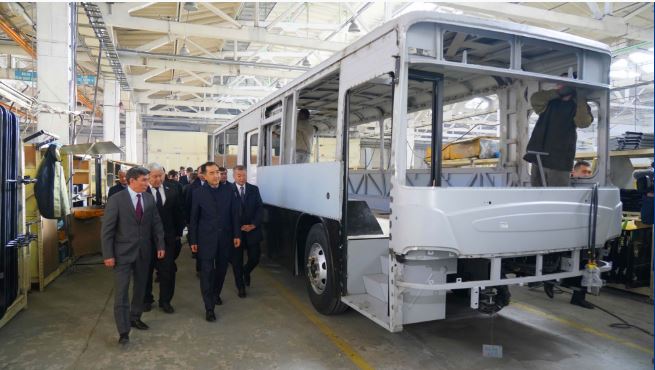 Baqytjan Saǵyntaev Semeıdegi óńdeý ónerkásibiniń damýymen tanysty