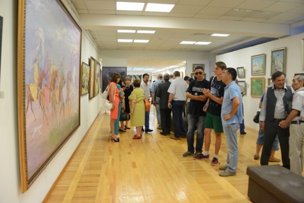 Aǵa urpaq jastarǵa senim artady