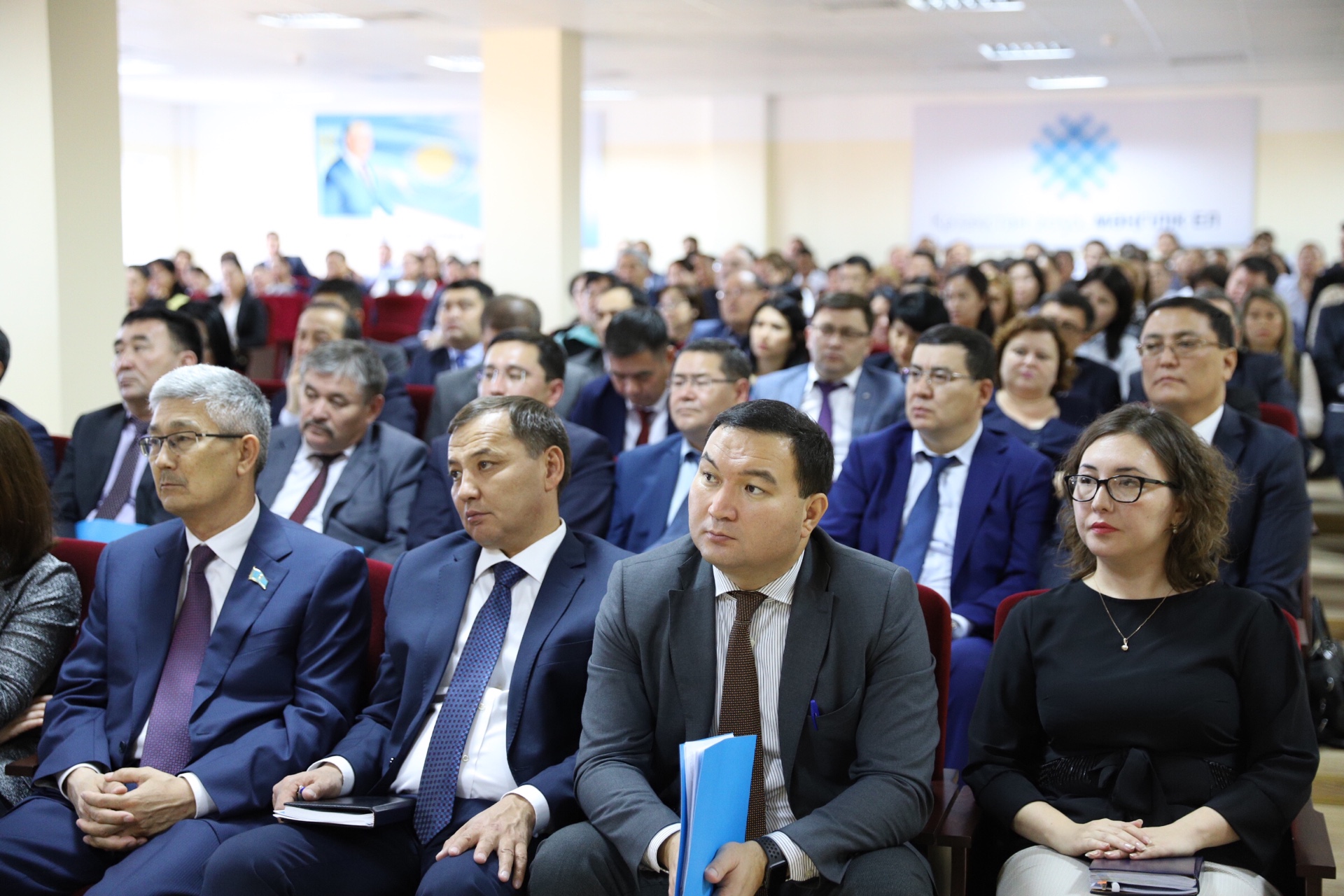 Mańǵystaý oblysy memlekettik kirister departamentindegi túıtkildi máseleler sóz boldy