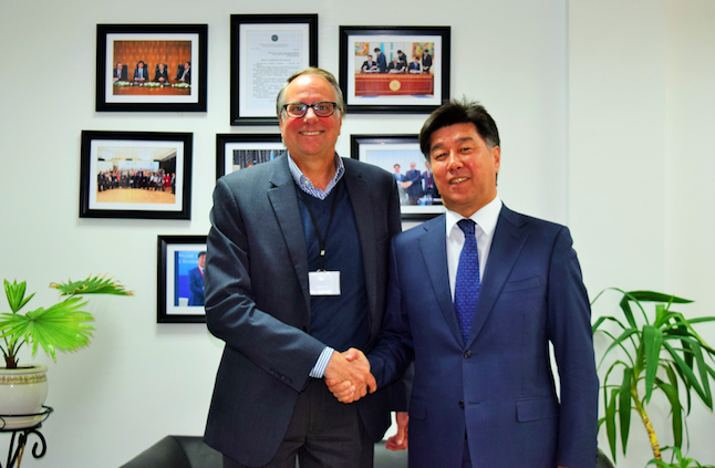 Alıhan Baımenov Kanadanyń aýdıt jónindegi bas atqarýshy dırektory Braıan Fılbınmen kezdesti