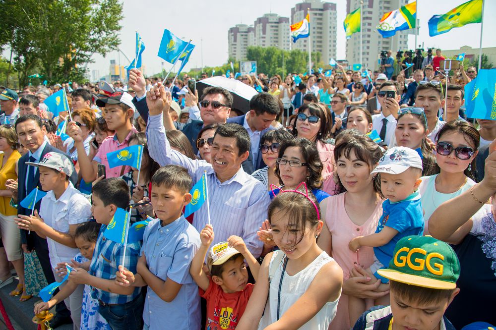 Elge qamqorlyq rýhy esedi