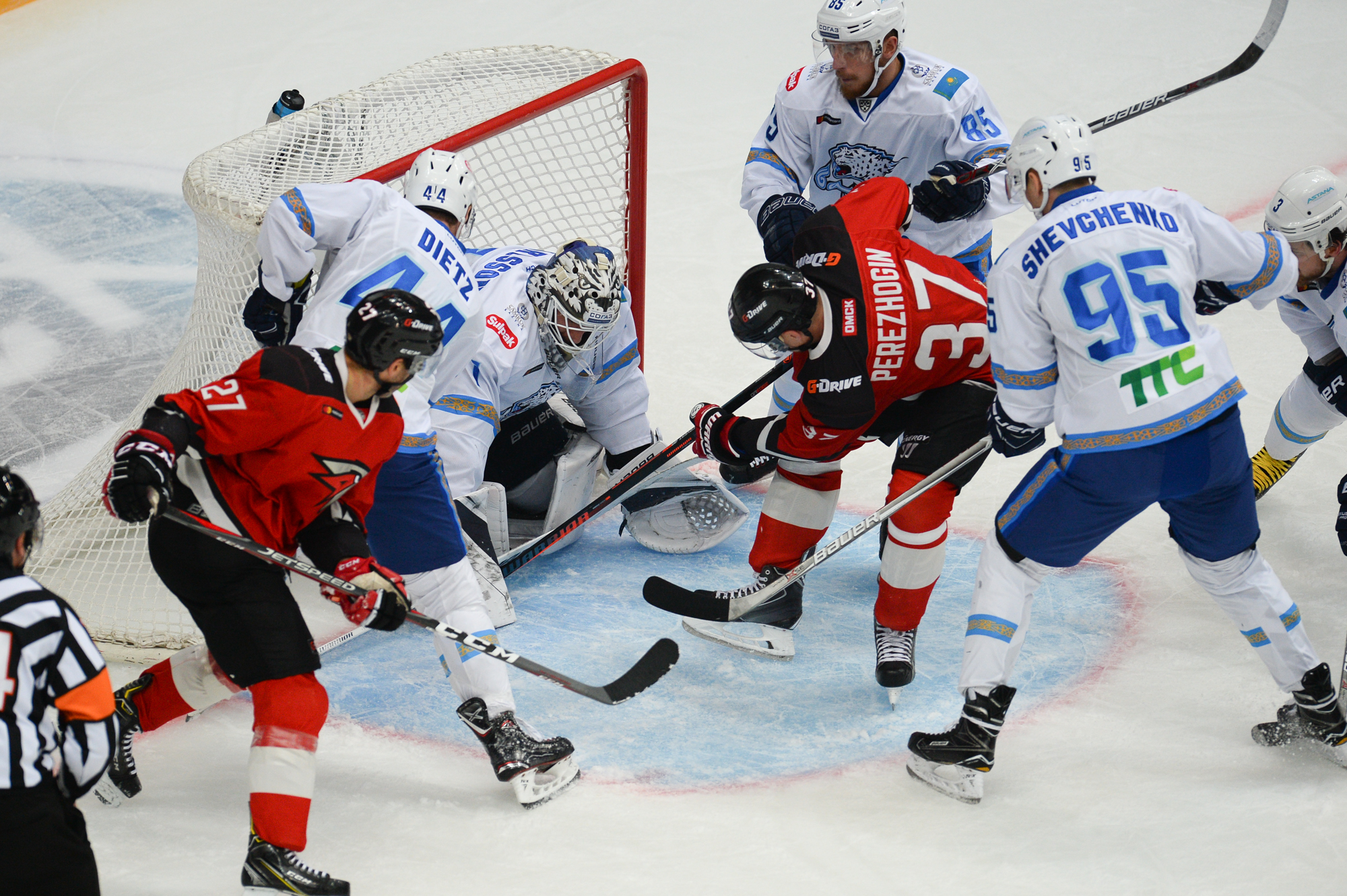 «Avangard» aılasyn asyrdy