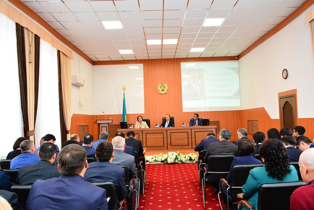 Senim eselene tústi