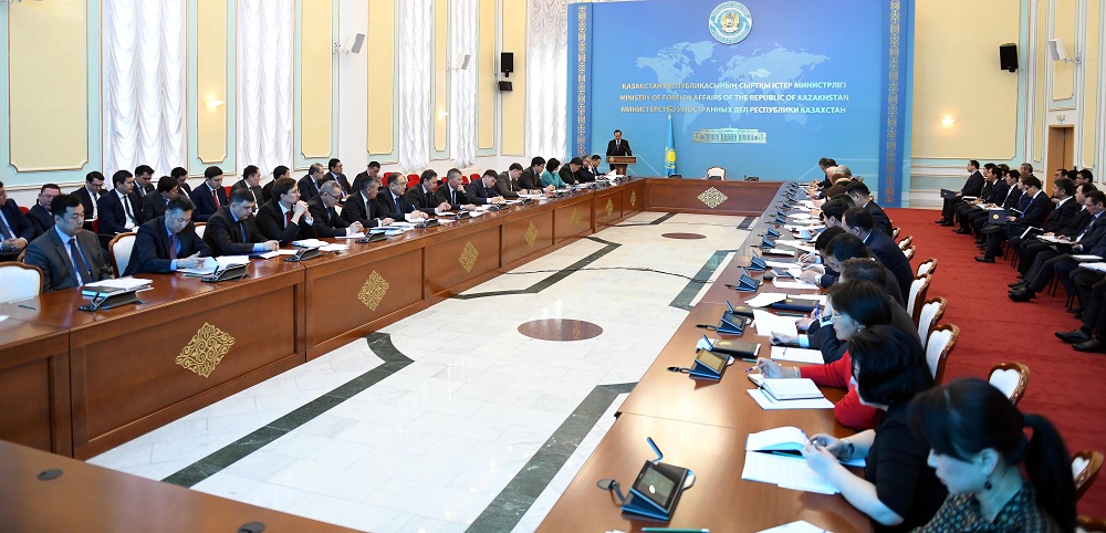 Qaırat Ábdirahmanov dıplomatııalyq qyzmet júıesin jetildirý týraly aıtty