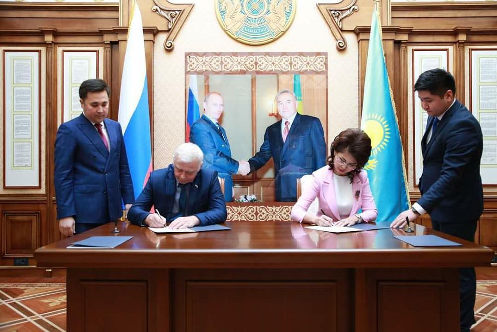 Qazaq ádebıetiniń antologııasy Máskeýde jaryq kóredi