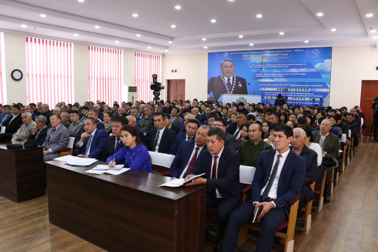 Senatorlar Túrkistan oblysynyń turǵyndarymen kezdesti