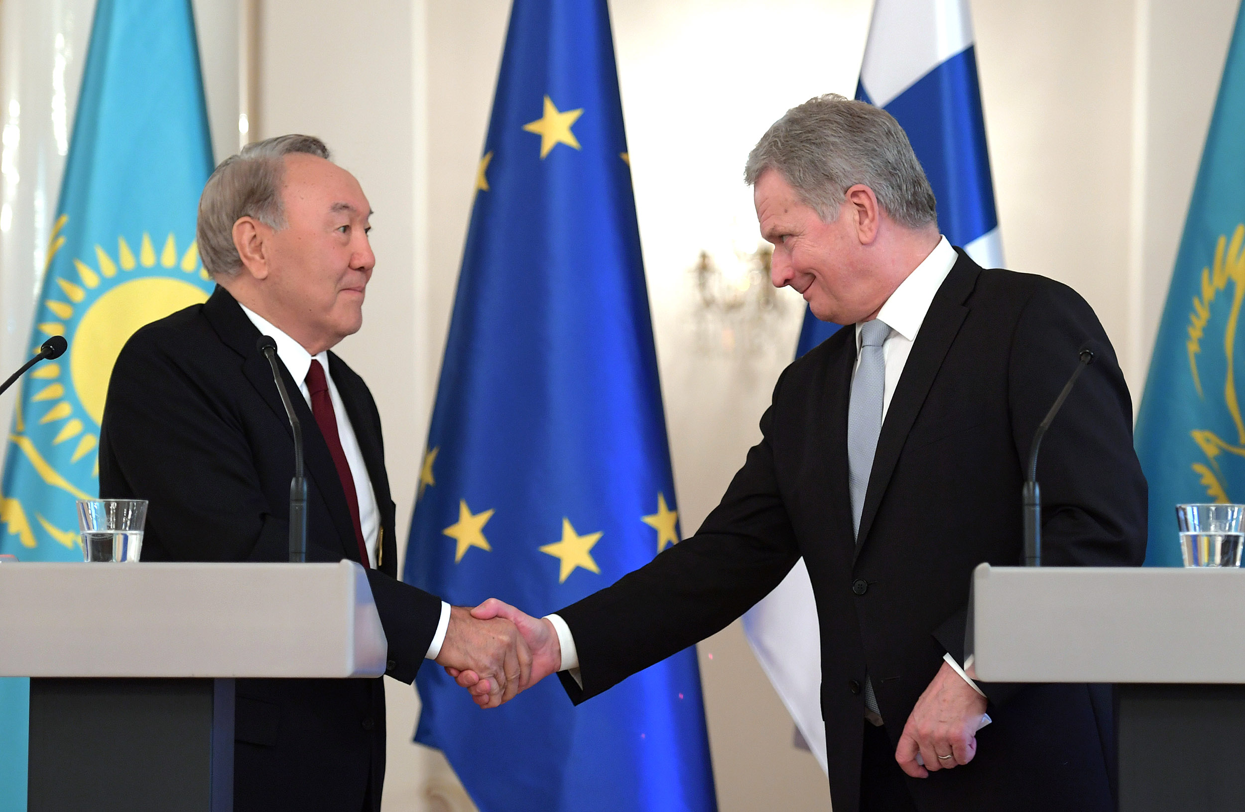 Elbasy Fınlıandııaǵa resmı saparynyń qorytyndysy boıynsha BAQ ókilderine brıfıng ótkizdi