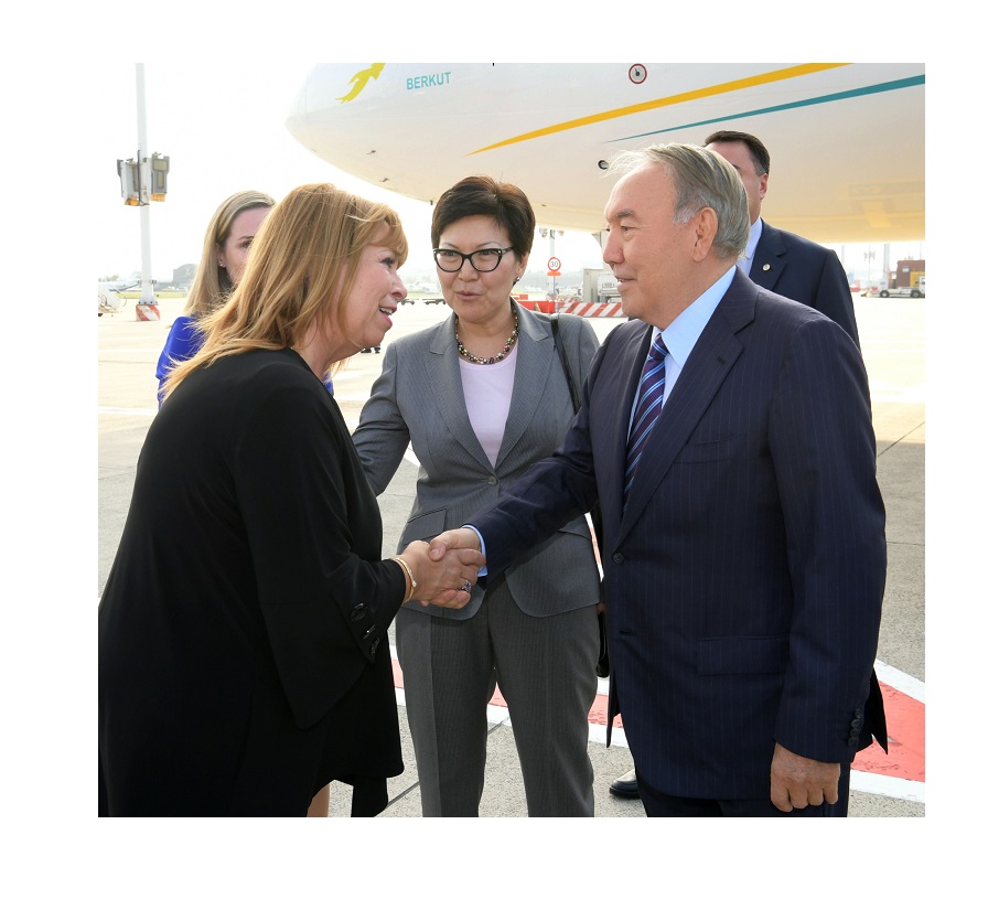 Nursultan Nazarbaev Belgııa Koroldigine saparmen bardy