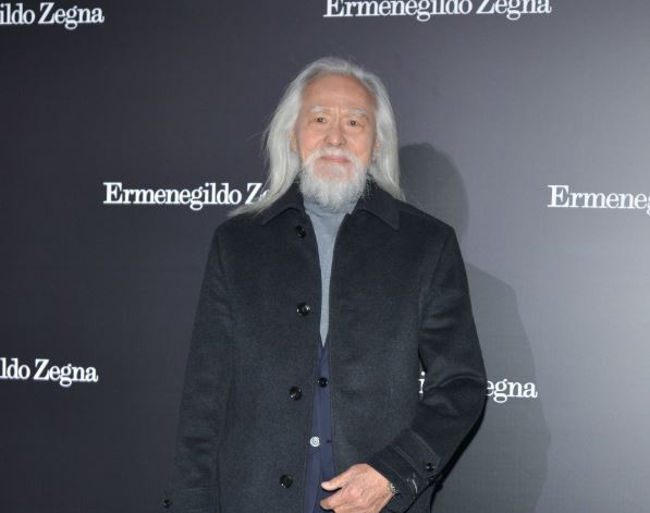 79 jasynda alǵash ret podıýmǵa shyqqan Van Deshýn