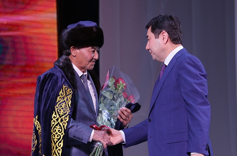 Qaraǵandyda ánshi-kompozıtor Qorabaı Esenovtiń mereıtoılyq keshi ótti