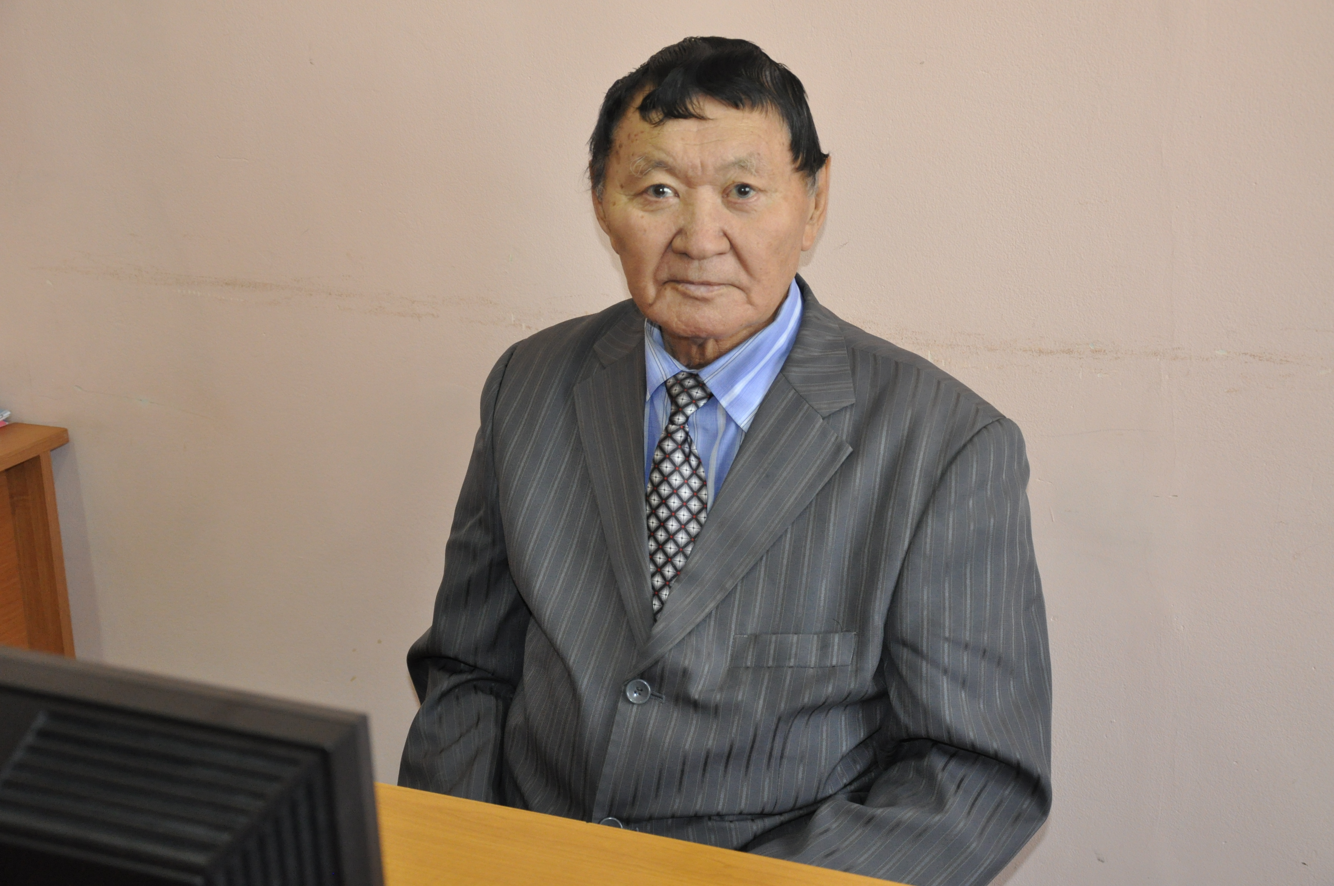 Tanymal aqyn Abdrahman Asylbekov ómirden ozdy