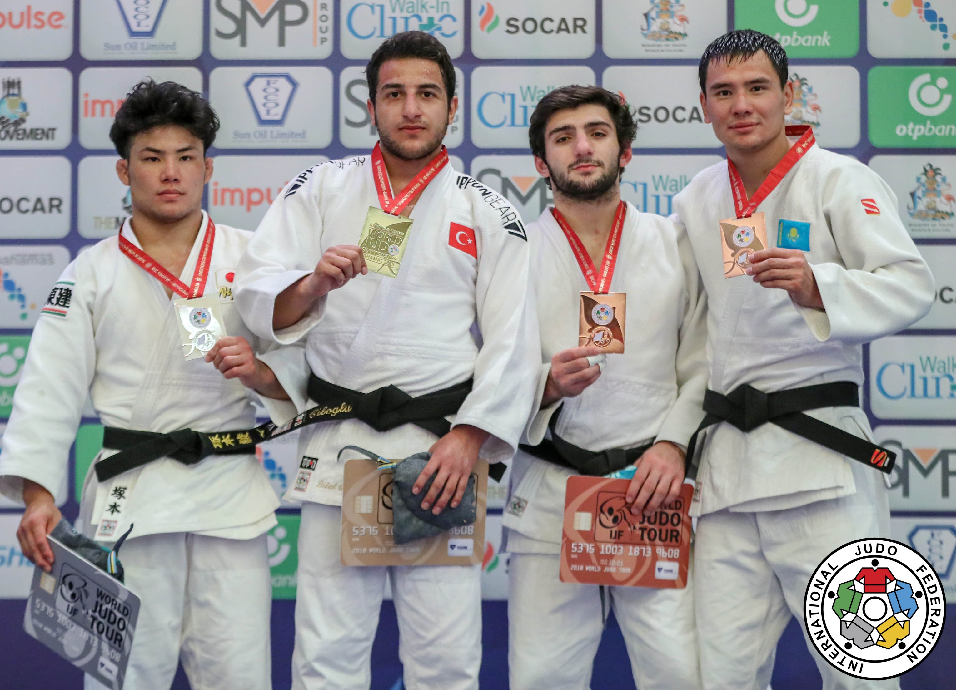 Bagam araldarynda Baǵytbergenovtyń baǵy jandy