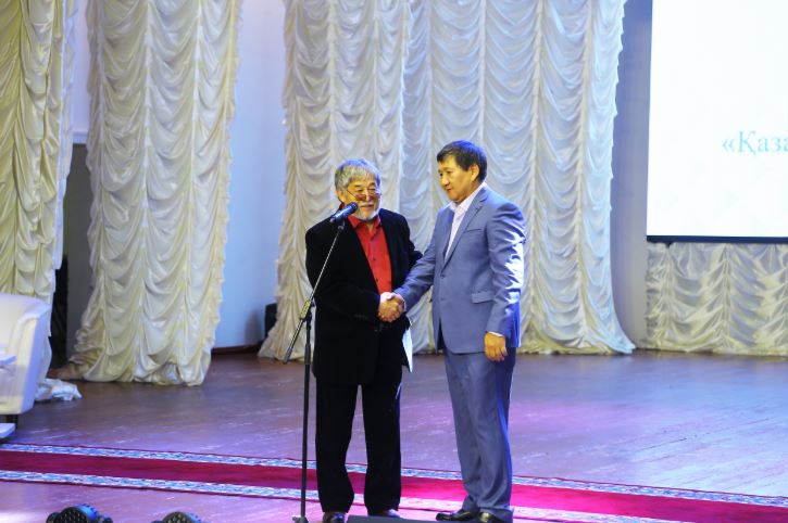 Amangeldi Keńshilikulynyń «Qazaqty súıý» atty shyǵarmashylyq keshi ótti