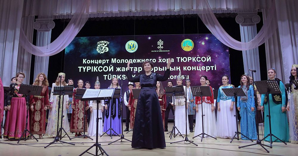 Pavlodarda TÚRKSOI jastar kameralyq hory óner kórsetti