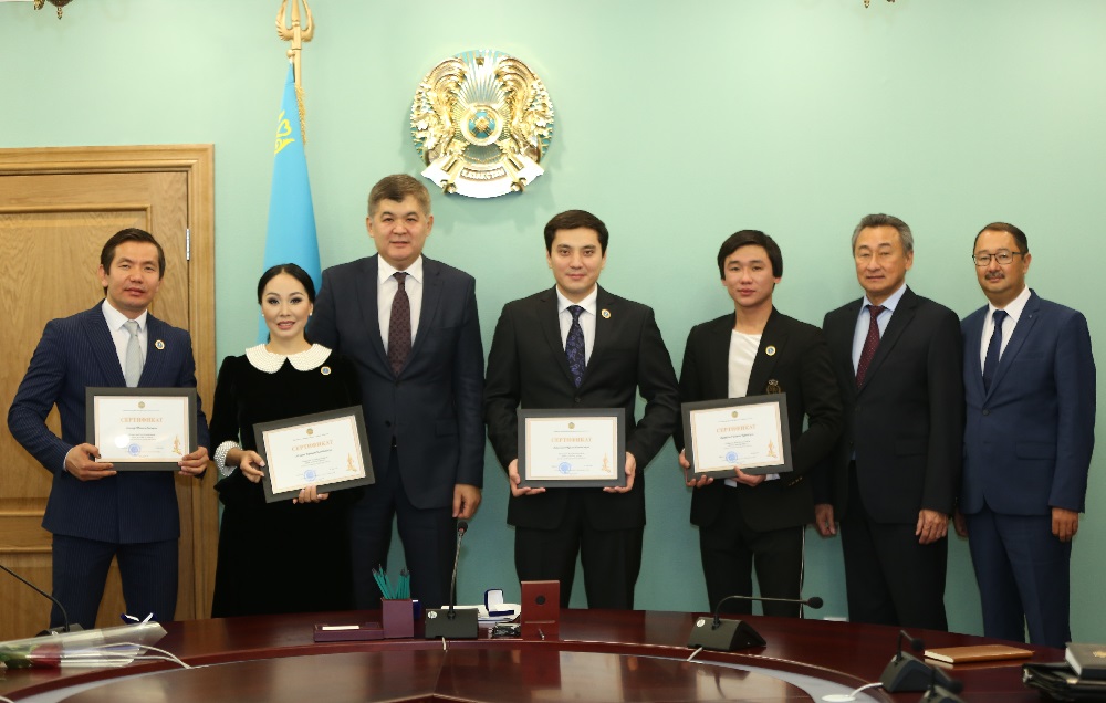 О́ner juldyzdary «Densaýlyq elshisi» atandy