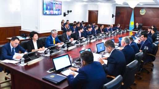 Úkimette kólik pen logıstıkany sıfrlandyrý máselesi qaraldy