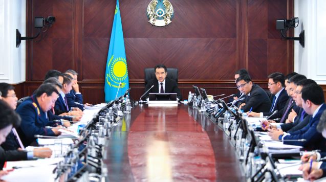 Baqytjan Saǵyntaev oblystardyń ákimderine jeke ınvestısııalardy tartý jumysyn kúsheıtýdi tapsyrdy