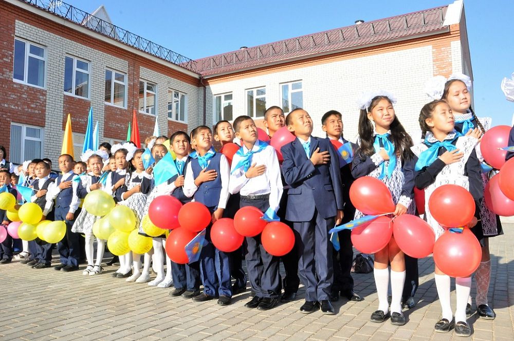 Shekaradaǵy mektepter keńeıtilip jatyr