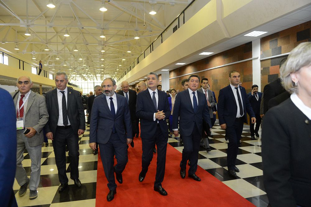 Asqar Mamın Erevandaǵy «Eýrazııa aptalyǵy» forýmyna qatysty 