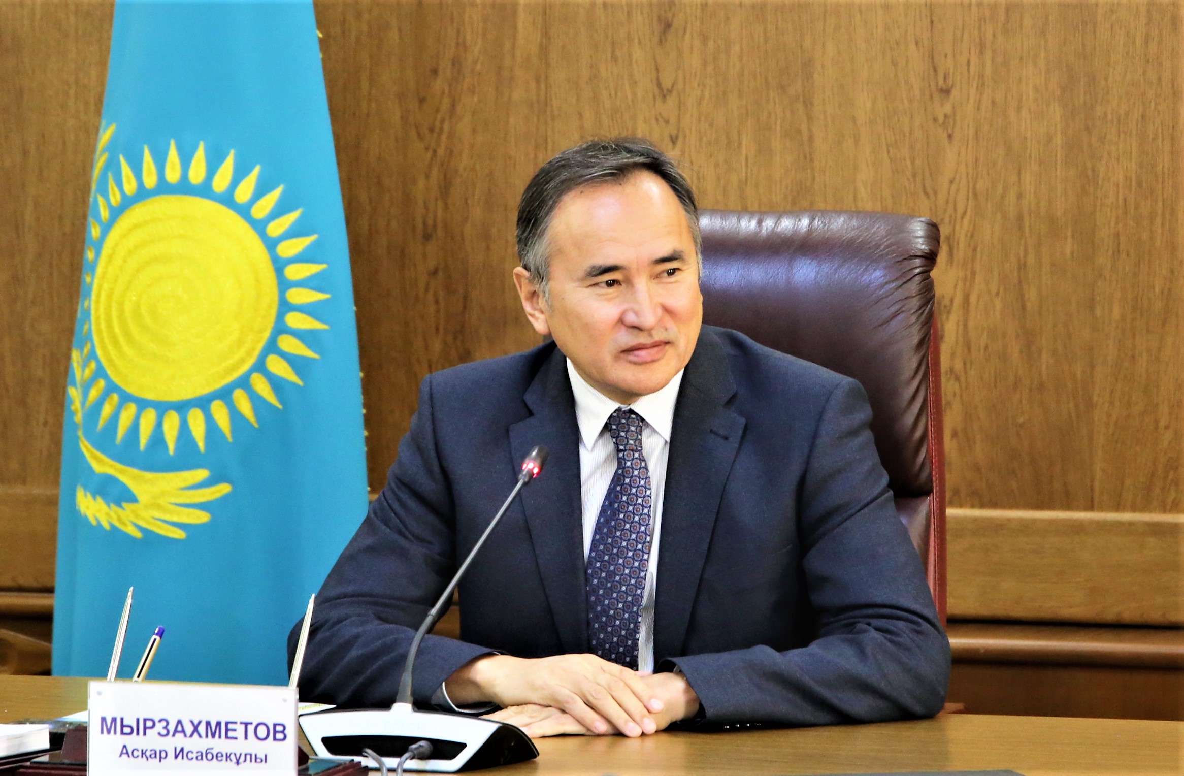  Áýlıeataǵa aıaldaǵan kerýen
