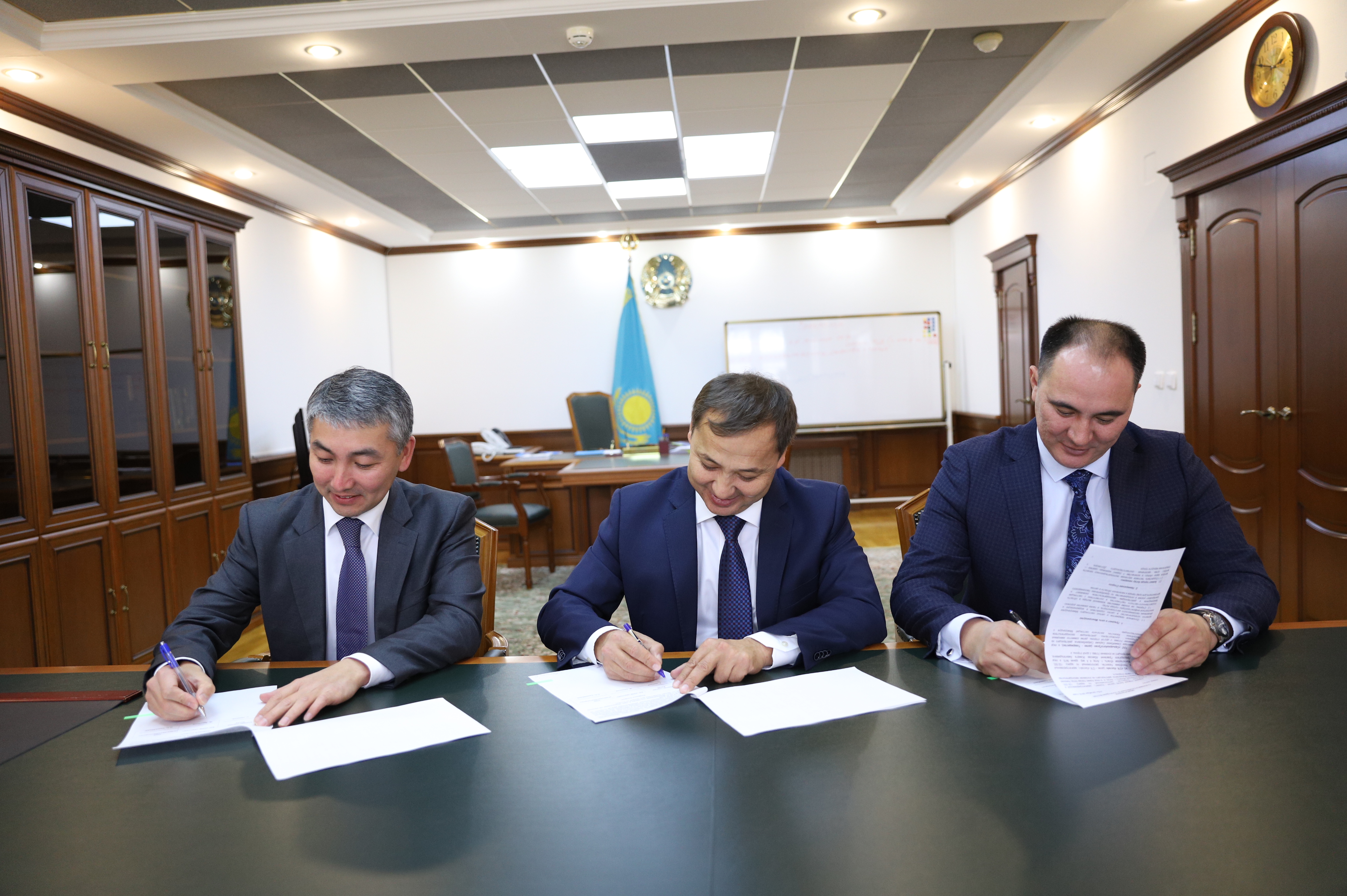 Qostanaıdaǵy «SaryarqaAvtoProm» zaýyty Aqtaýǵa 88 ekologııalyq avtobýs jiberedi