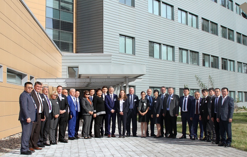 Almatyda Bıologııalyq jəne toksındi qarýǵa tyıym salý týraly jəne bıologııalyq qaýipsizdik məseleleri talqylandy