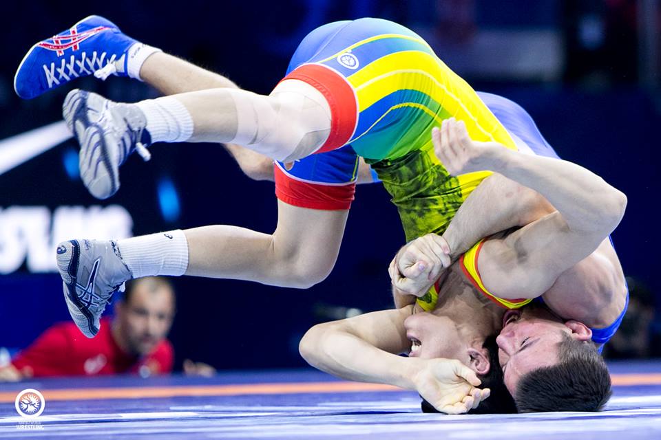 Álem chempıonatynda qos balýanymyz qola medal úshin kúresedi