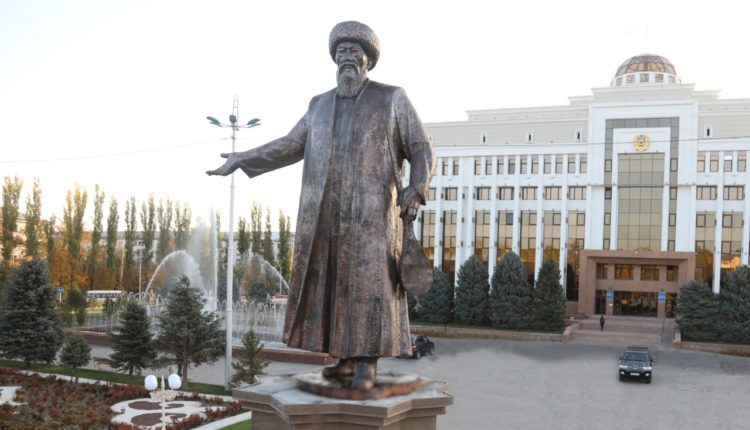 Tarazda Jambyl Jabaev eskertkishi ashyldy