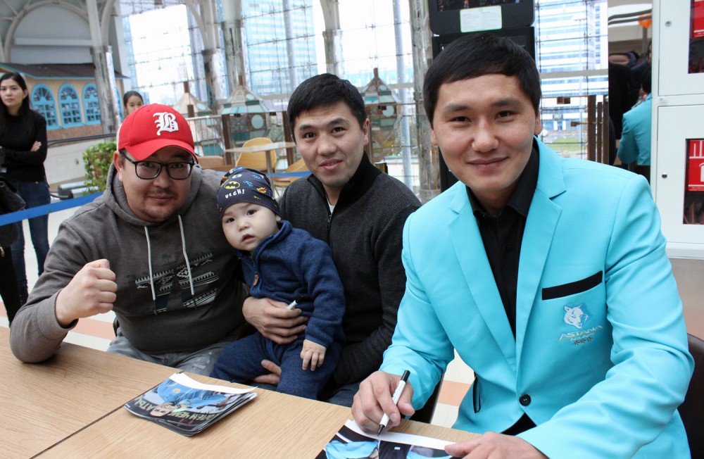 Boks qozǵalysynyń 85 jyldyq mereıtoıy atalyp ótti