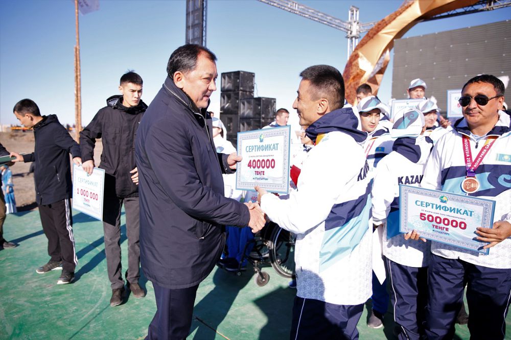 Atyraýda ulttyq sport túrlerinen halyqaralyq týrnır ótti