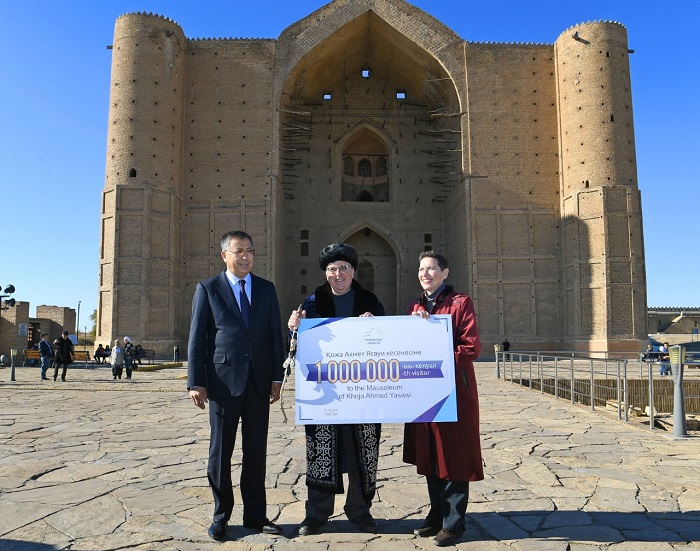 Túrkistan qalasyna mıllıonynshy týrıst keldi