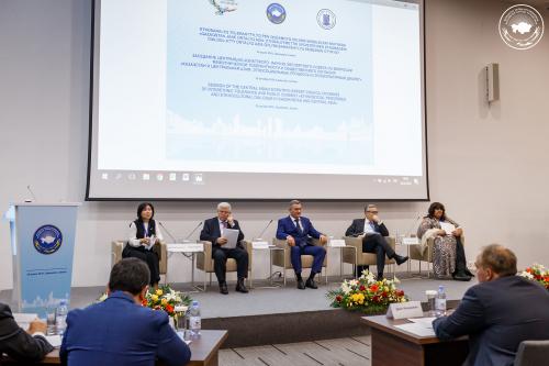 Etnosaralyq qatynas máseleleri talqylandy