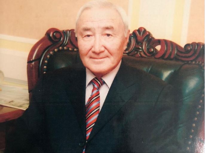 Erliktiń úlgisin kórsetken Staqan Belǵojaev