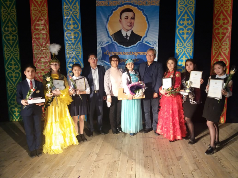 Pavlodarda «Sultanmahmuttyń qońyr kúzi» atty baıqaý ótti