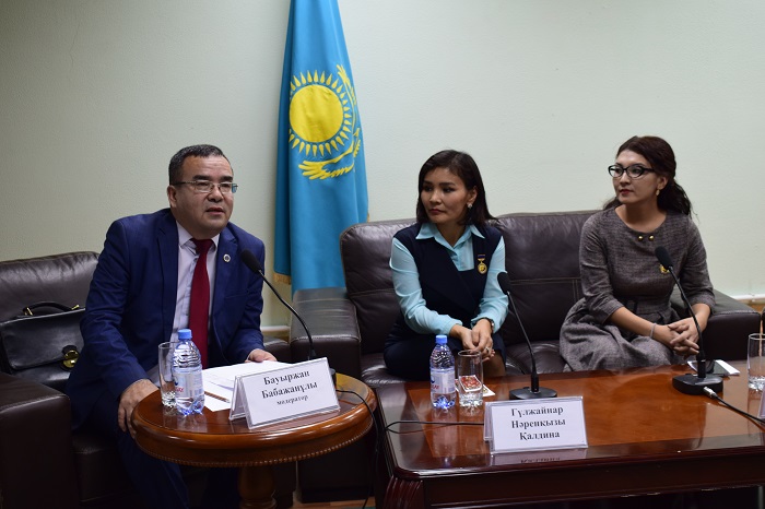 Aqtóbe aqyndary memlekettik qyzmetshilerdiń shyǵarmashylyq áleýetin damytýǵa yqpal etip jatyr