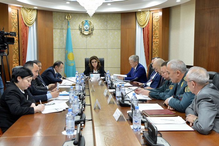 Senatta áskerlerdiń turǵyn úı máselesi qaraldy