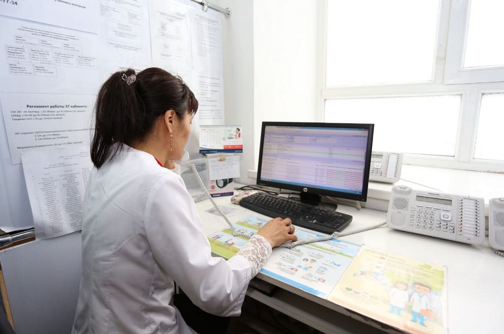 Qaǵaz azaıdy, qareket kóbeıdi