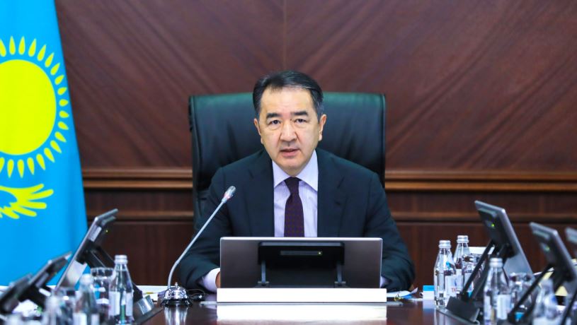 B.Saǵyntaev óńirlerdegi halyqtyń naqty tabysynyń kórsetkishterine erekshe kóńil bólýdi tapsyrdy