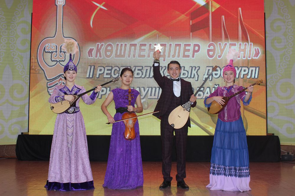 Almatyda «Kóshpendiler áýeni» atty dástúrli oryndaýshylardyń II Respýblıkalyq baıqaýy ótti