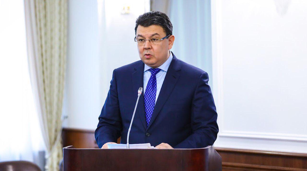 Elektr energııasy men taýarlyq gaz baǵasyn tómendetý týraly buıryqtar bekitiledi